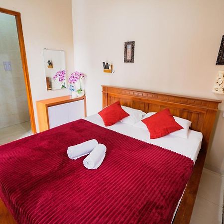 Guesthouse Cempaka Putih เซมินยัค ภายนอก รูปภาพ